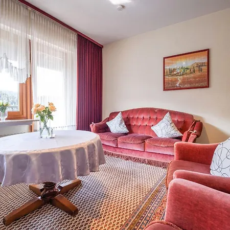 Geraeumiges Am Waldrand Im Sauerland * メーデバッハ