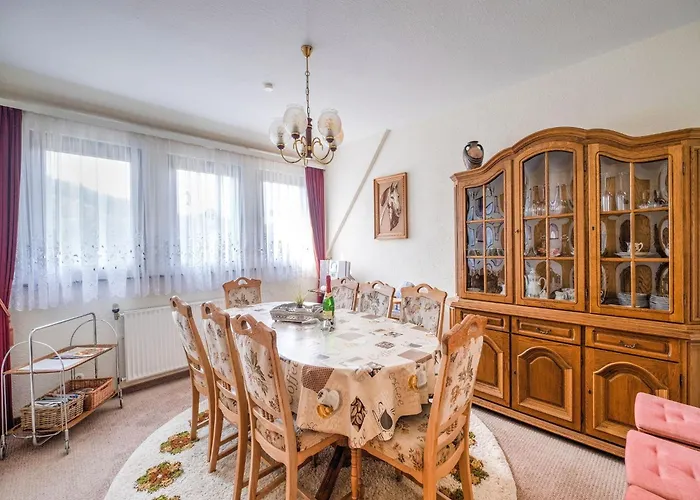 Geraeumiges Am Waldrand Im Sauerland