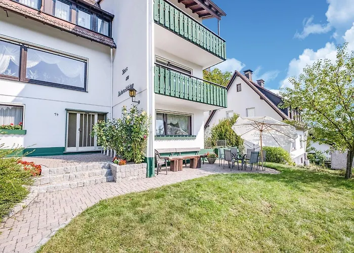 Geraeumiges Am Waldrand Im Sauerland アパート