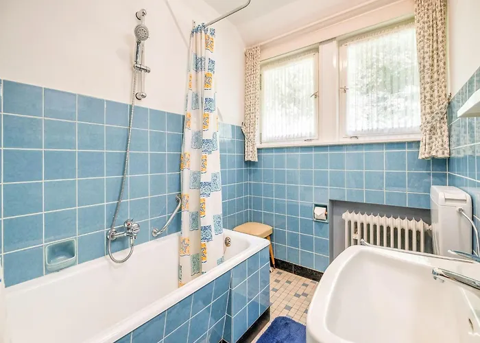 アパート Geraeumiges Am Waldrand Im Sauerland メーデバッハ