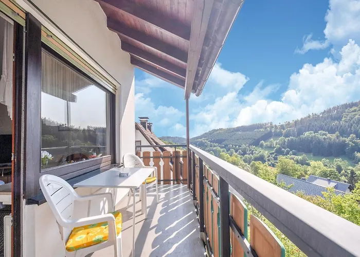 アパート Geraeumiges Am Waldrand Im Sauerland *