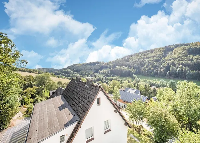 Geraeumiges Am Waldrand Im Sauerland アパート メーデバッハ