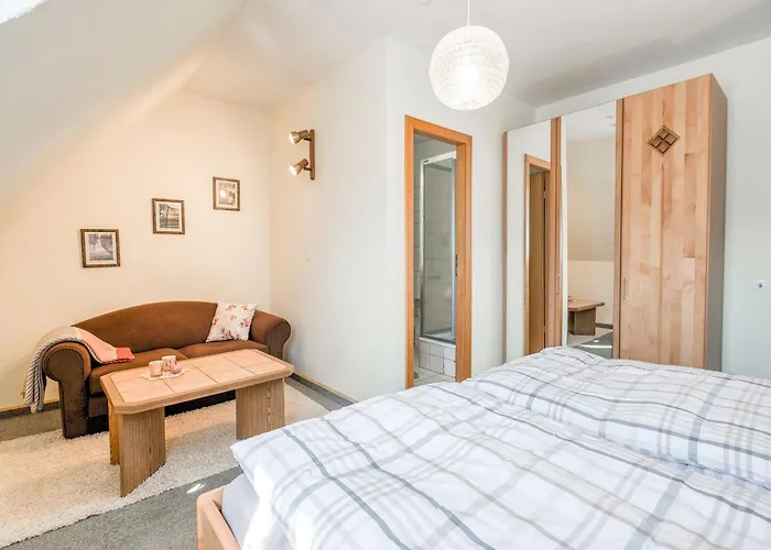 アパート Geraeumiges Am Waldrand Im Sauerland