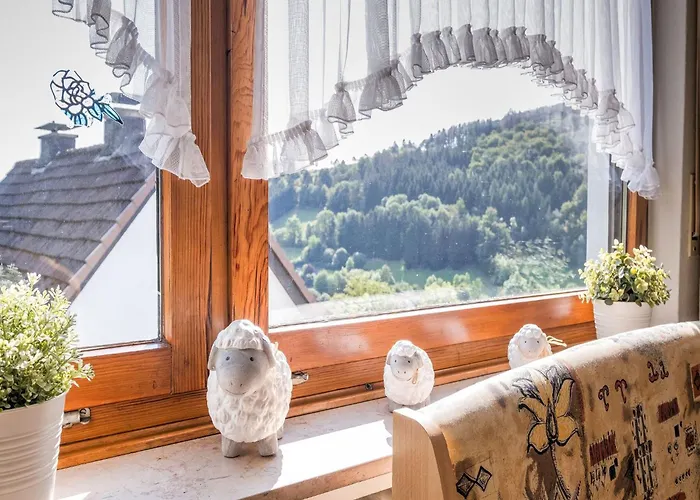 アパート Geraeumiges Am Waldrand Im Sauerland *